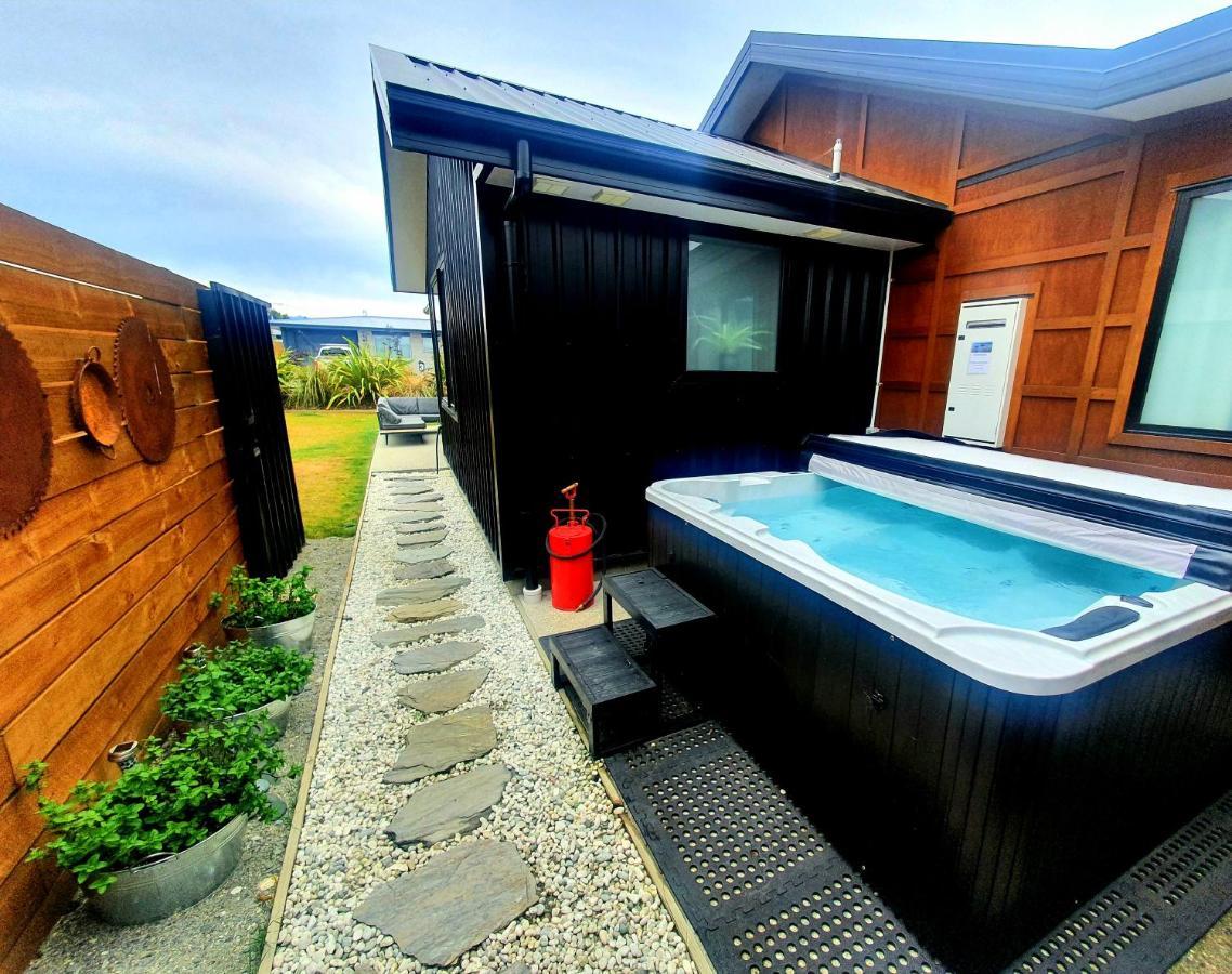 Villa Hawea Heaven: Superking Beds + Hot Tub + Mountain à Wanaka Extérieur photo