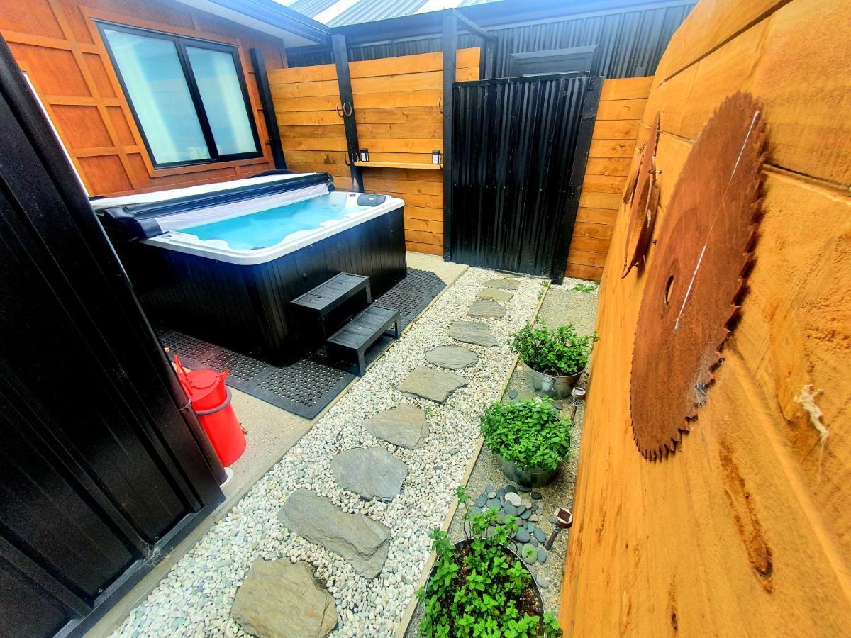 Villa Hawea Heaven: Superking Beds + Hot Tub + Mountain à Wanaka Extérieur photo