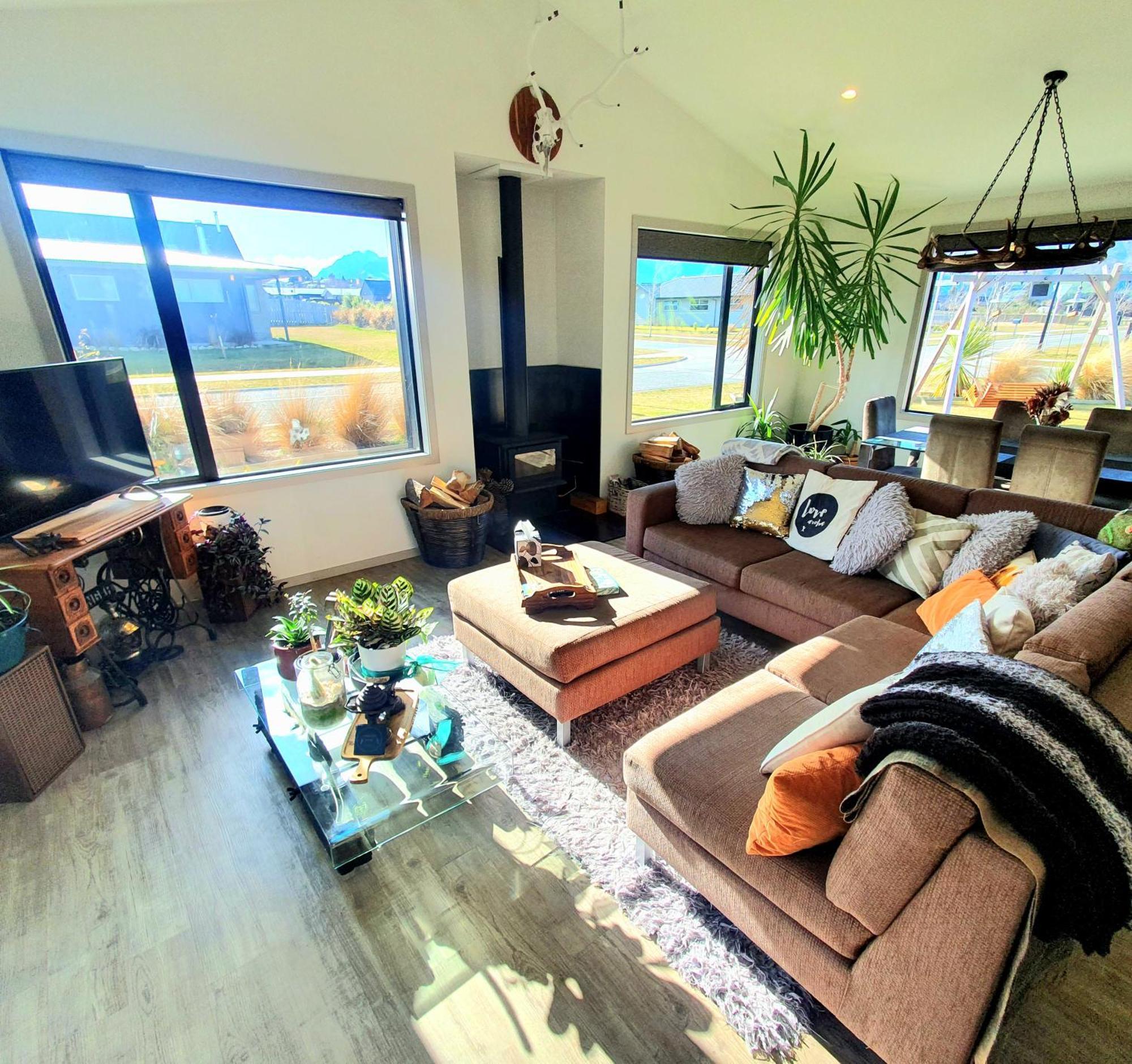 Villa Hawea Heaven: Superking Beds + Hot Tub + Mountain à Wanaka Extérieur photo